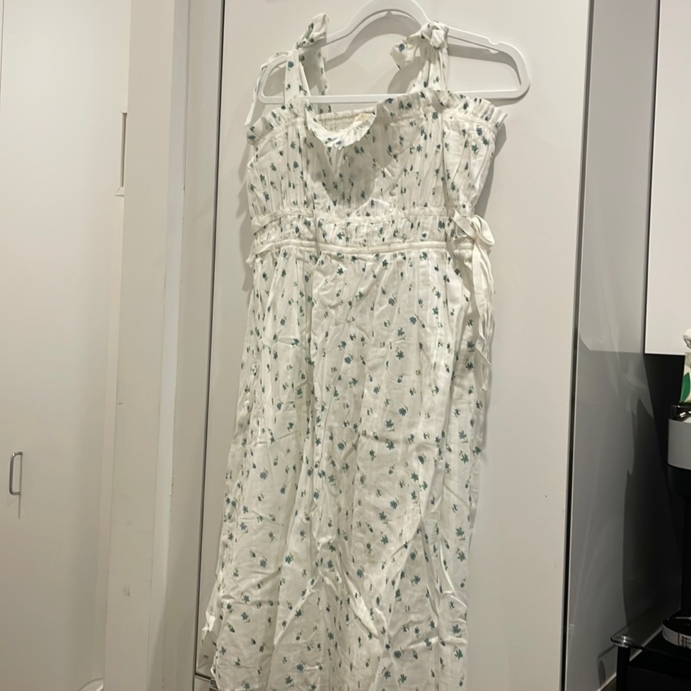 Playa Lucila White Pleated Floral Dress (Size L)